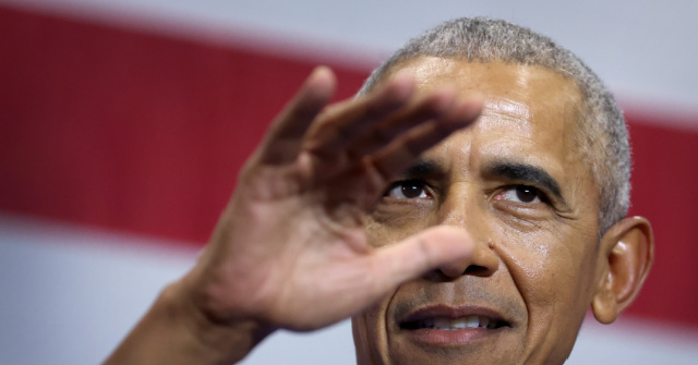 Obama Struggles to Control Crowd After Heckler Interrupts Speech