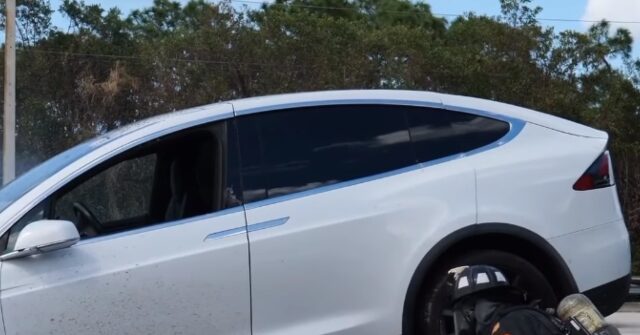 Florida Officials: Hurricane Ian Has Turned Electric Cars into Ticking Time Bombs