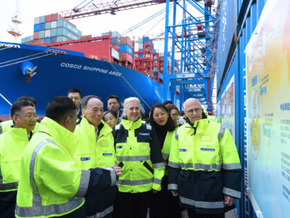 BERLIN, June 2, 2019 -- Chinese Vice President Wang Qishan visits the port of Hamburg on M