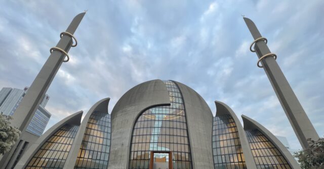 WATCH: German Mega Mosque Blasts Call to Prayer over Loudspeakers - Vimarsana News