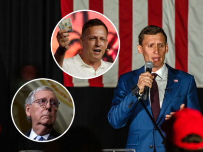 MIAMI, FLORIDA - APRIL 7: Peter Thiel, co-founder of PayPal, Palantir Technologies, and Founders Fund, holds hundred dollar bills as he speaks during the Bitcoin 2022 Conference at Miami Beach Convention Center on April 7, 2022 in Miami, Florida. The worlds largest bitcoin conference runs from April 6-9, expecting over …