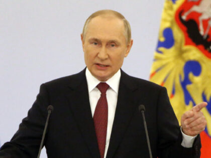 MOSCOW, RUSSIA - SEPTEMBER 30 (RUSSIA OUT) Russian President Vladimir Putin speaks during