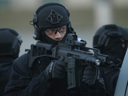 AHRENSFELDE, GERMANY - DECEMBER 16: Members of the new BFEplus anti-terror unit of the German federal police take part in a capabilities demonstration at a police training facility on December 16, 2015 in Ahrensfelde, Germany. The BFEplus, whose acronym stands for Beweissicherungs und Festnahme Einheit, or Evidence Safeguarding and Arrest …