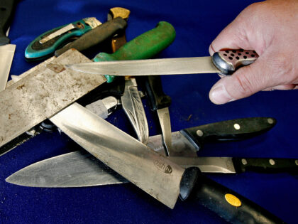 LONDON - MAY 29: Knives, which police have retrieved from the streets, on show during a conference about Operation Blunt with Sir Ian Blair, the Commissioner of the Metropolitan Police, on May 29, 2008 in London, Engand. The police are reiterating their commitment to Operation Blunt, an operation which has …