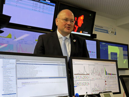20 February 2018, Germany, Bonn: Arne Schoenbohm (L), President of the Bundesamt für Sich