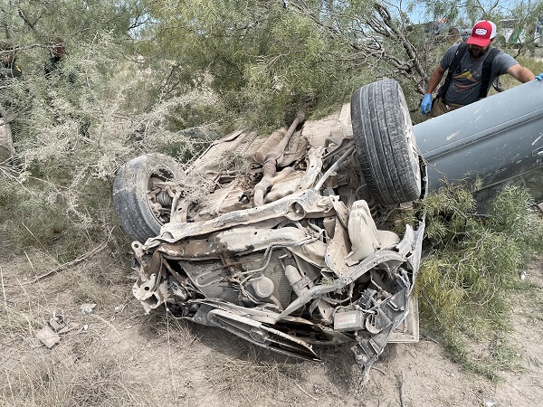 A single-vehicle human smuggling left three migrants dead and two others injured. (Kinney County Sheriff's Office)