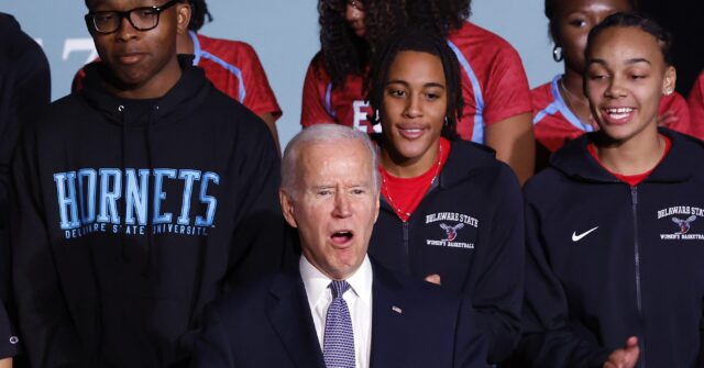 Federal Appeals Court Temporarily Blocks Biden Student Debt Transfer