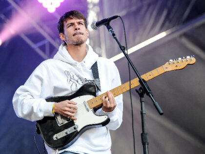 SAN FRANCISCO, CA - AUGUST 10: Singer Alexander O'Connor of Rex Orange County perform