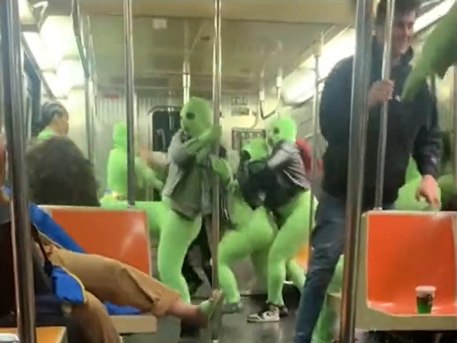 Neon 'Green Goblin' Suspect Freed Without Bail in NYC Subway Attack - Vimarsana News