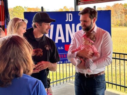 J.D. Vance campaigning in Ohio. (Jacob Bliss, Breitbart News)