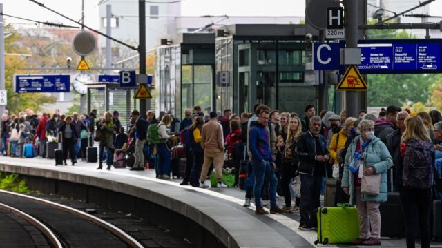 Rail services in northern Germany were halted for three hours, causing travel chaos for th