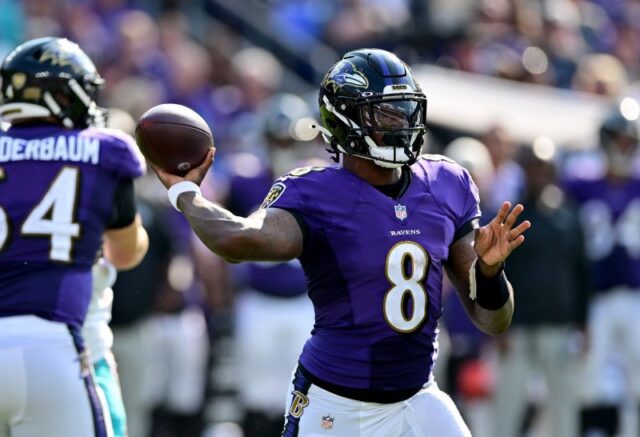 Lamar Jackson, Ravens Edge Tom Brady's Buccaneers - Breitbart