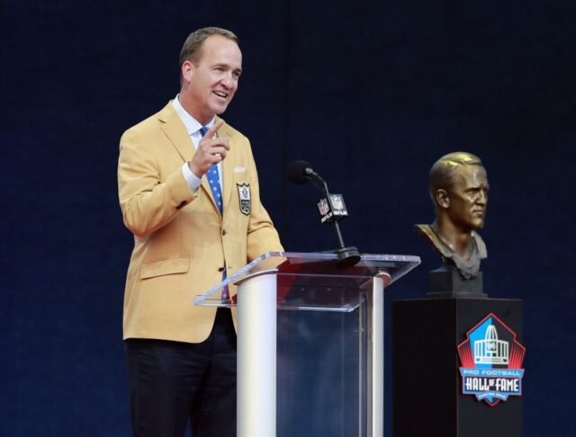 Miles Teller as Peyton Manning offers 'SNL' S48 premiere play-by-play