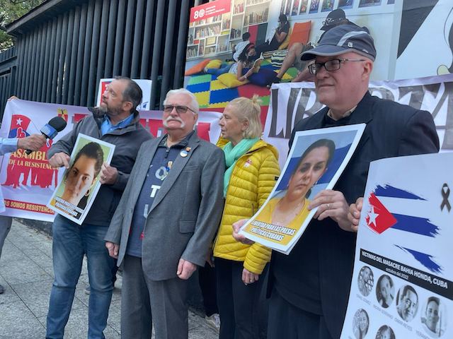 Former Polish President Lech Walesa, coordinator of the Assembly of the Cuban Resistance Orlando Gutiérrez-Boronat, and other protesters convene outside of the Cuban embassy in Mexico City, Mexico, on November 21, 2022, to protest communism.