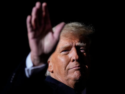 VANDALIA, OHIO - NOVEMBER 07: Former U.S. President Donald Trump waves at the end of a ral