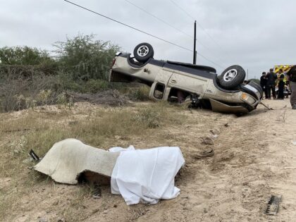 At least one migrant is dead and 11 other people are injured following a rollover crash in Hidalgo County, Texas. (Photo: Texas Department of Public Safety)