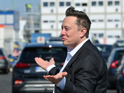 03 September 2020, Brandenburg, Grünheide: Elon Musk, Tesla boss, comes to the construction site of the Tesla Giga Factory. In Grünheide near Berlin, a maximum of 500,000 vehicles per year are to roll off the assembly line from July 2021 - and according to the car manufacturer's plans, the maximum …
