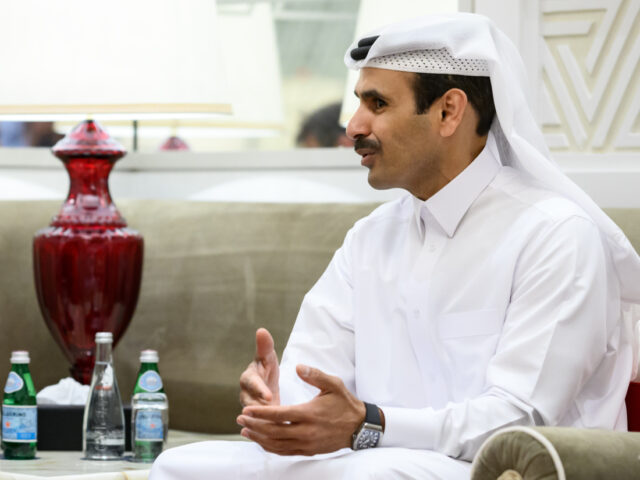 20 March 2022, Qatar, Doha: Robert Habeck (l, Bündnis 90/Die Grünen), German Federal Minister for Economic Affairs and Climate Protection, and Saad Sharida al-Kaabi, Qatar's Energy Minister, meet for talks at the Sheraton Hotel. Habeck is on a three-day visit to the Persian Gulf. In Qatar, he holds numerous talks …
