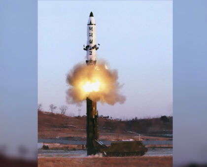Test de lancement d'un missile balistique en Corée du Nord, en février 2017. (Photo by A
