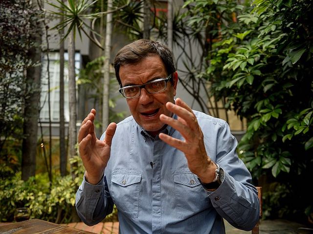 Venezuelan journalist Laureano Marquez speaks during an interview with AFP in Caracas, on December 14, 2016. Although basic goods may be lacking in crisis-stricken Venezuela, what is not in short supply is humor, not only as a form of evasion but also as a way to channel criticism against the government of Nicolás Maduro. / AFP / FEDERICO PARRA / TO GO WITH AFP STORY BY CAROLA SOLE (Photo credit should read FEDERICO PARRA/AFP via Getty Images)