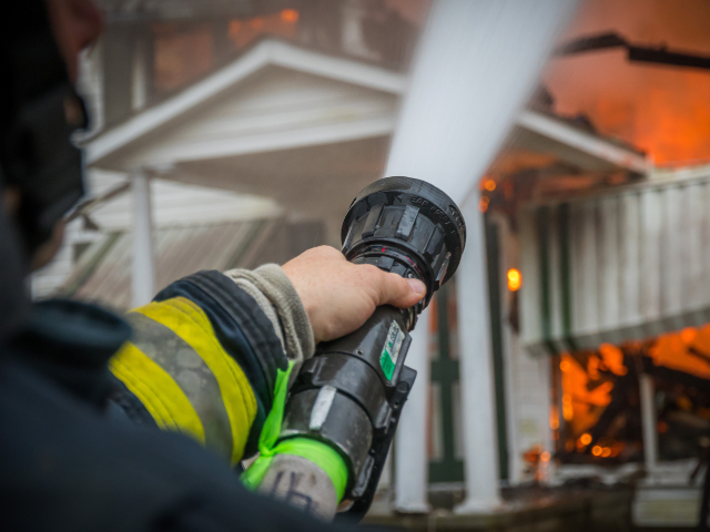 Elderly Missouri Couple Dies in House Fire: 'I'm Not Leaving My Wife' - Vimarsana News