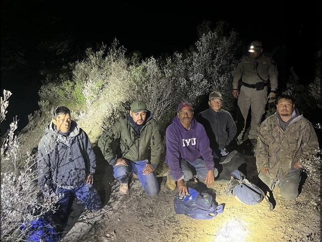 Migrants Use Night Vision Tech to Avoid Texas Police near Border - Vimarsana News