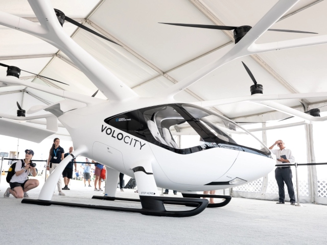 Plug-In Aircraft: Volocopter Raises $182 Million for Electric 'Air Taxi' - Vimarsana News