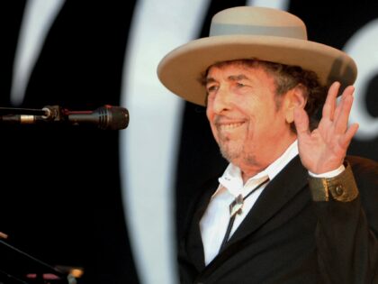 Sign of the Times: Bob Dylan Blames ‘Error in Judgment’ for Machine-Autographed Books, Artwork