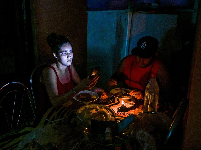Cuba: Castro Regime Propaganda Offers Tips to Survive on 3 Hours of Electricity a Day - Vimarsana News