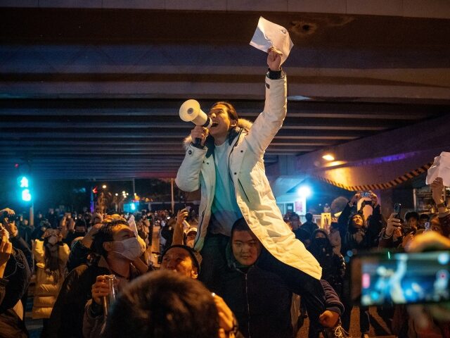 Anti-Lockdown Demonstrators Pay Tribute to ‘Bridge Man’ with Beijing Protest