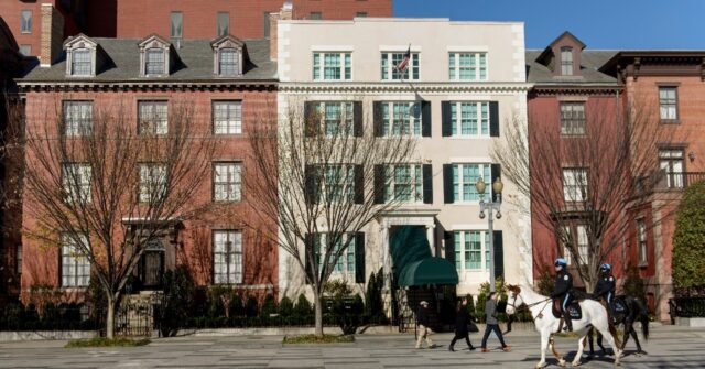 Blair House, US president's guest home, to welcome the Macrons - Breitbart