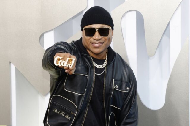 LL Cool J, Shania Twain join 'National Christmas Tree Lighting' special at CBS