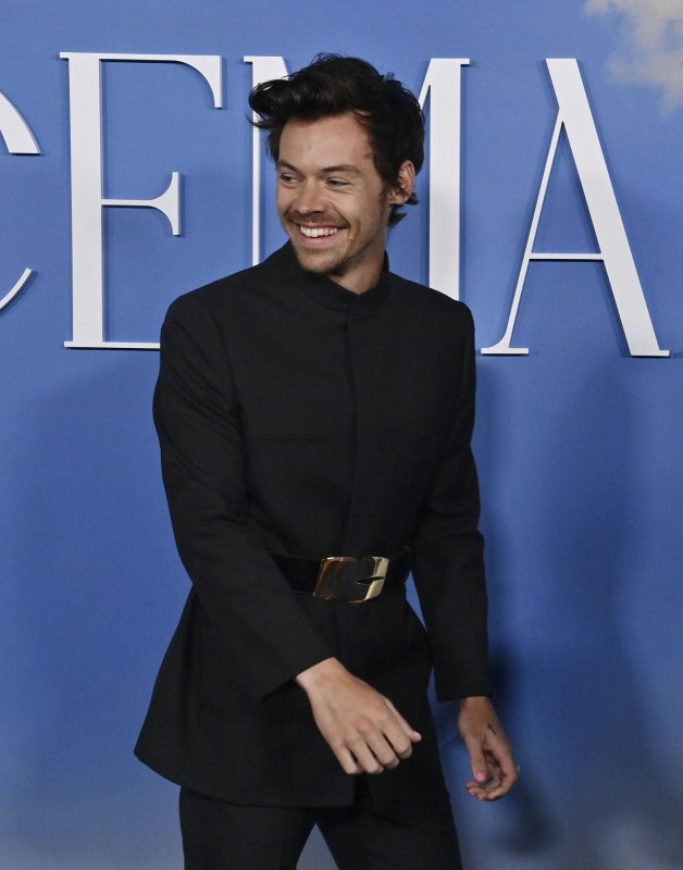 Harry Styles wears uniform-style look at 'My Policeman' premiere