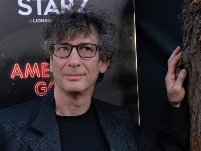 Netflix working with Neil Gaiman on more 'Sandman' episodes