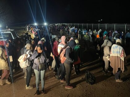 Eagle Pass agents apprehended approximately 1,1000 migrants who crossed the border during a 5-hour period Tuesday morning. (U.S. Border Patrol/Del Rio Sector)