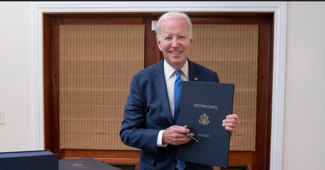 White House Flies 4,000-Page Omnibus Bill to Vacationing Joe Biden