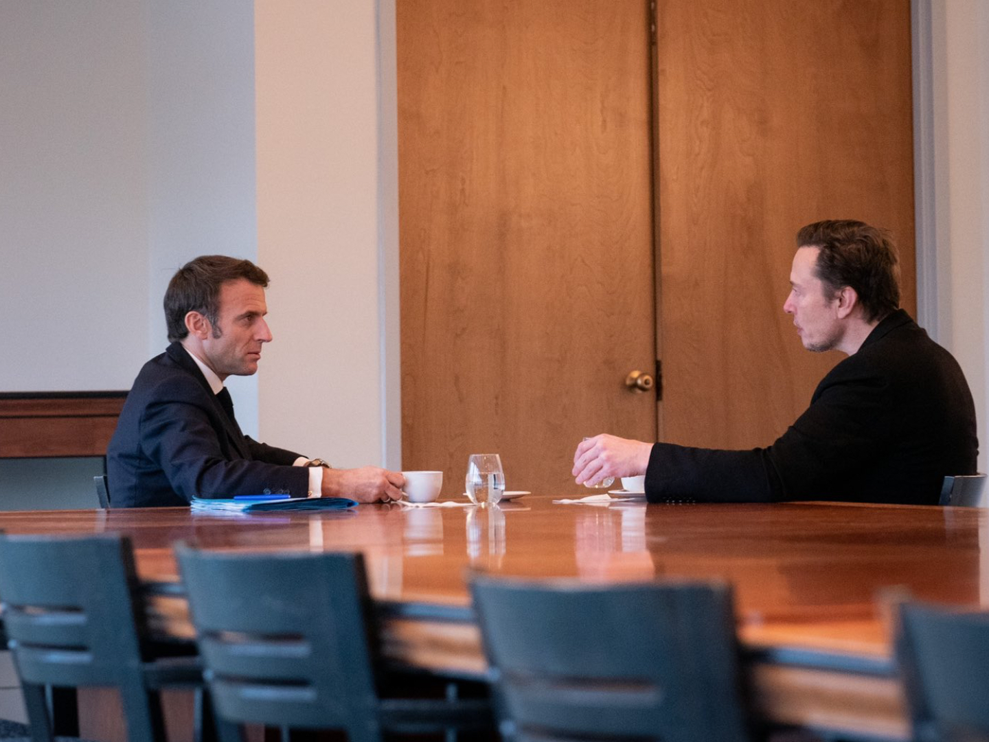 Macron Demands Musk's Twitter 'Comply with EU Regulations' on Speech - Vimarsana News