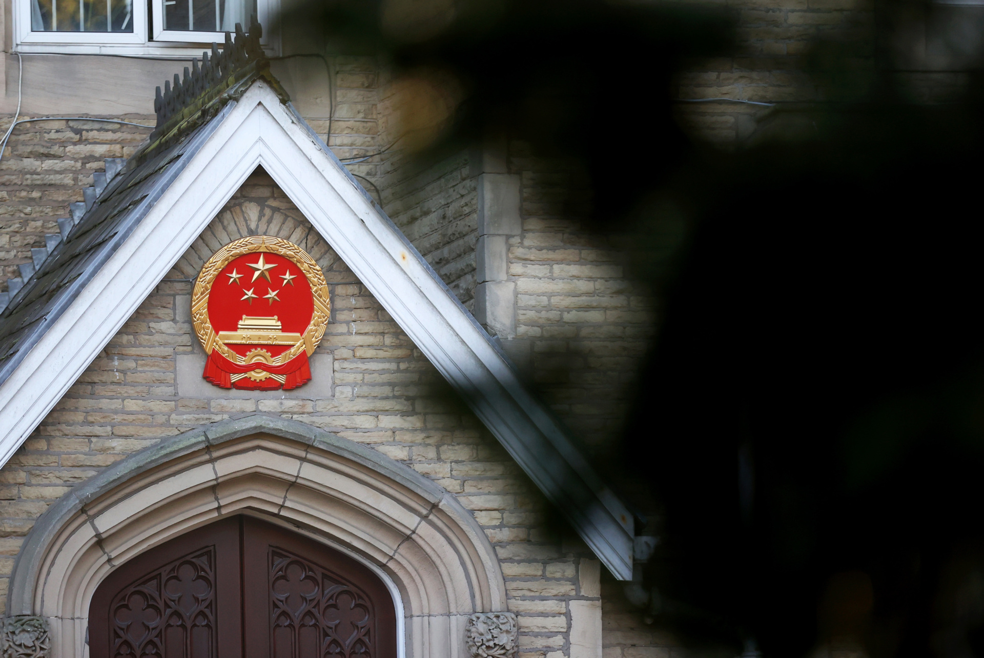 China Removes UK Diplomats After Attack on Pro-Democacy Protesters - Vimarsana News