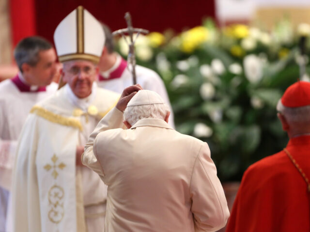 Pope Francis Requests Prayers For Very Sick Pope Emeritus Benedict Xvi