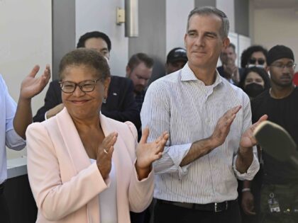 Los Angeles, CA - August 24: Los Angeles Mayor Eric Garcetti along with Congresswoman Karen Bass during a visit a Homekey site along Pico Blvd as he announces awards for homeless housing projects across the state in Los Angeles on Wednesday, August 24, 2022. (Photo by Keith Birmingham/MediaNews Group/Pasadena Star-News …
