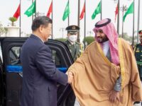 MBS Gives Xi Jinping Lavish Welcome to Saudi Arabia – a Stark Contrast to Failed Biden Fist-Bump Summit