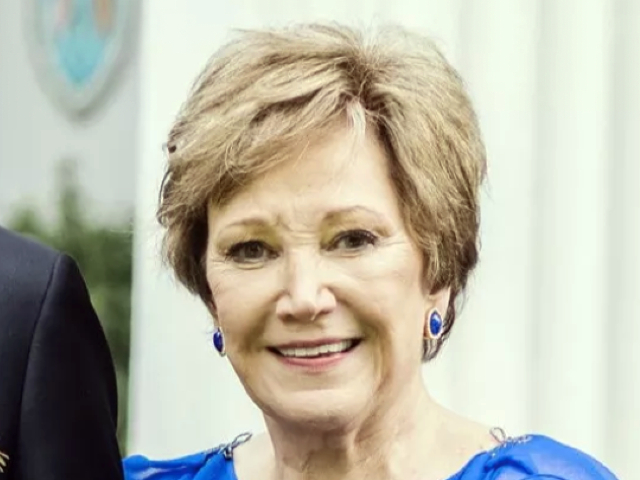 Police: Elderly Woman Fatally Stabbed in Wealthy Atlanta Neighborhood - Vimarsana News