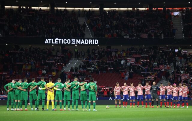 The players of Atletico Madrid and Elche lined up in tribute to Pele ahead of their La Lig