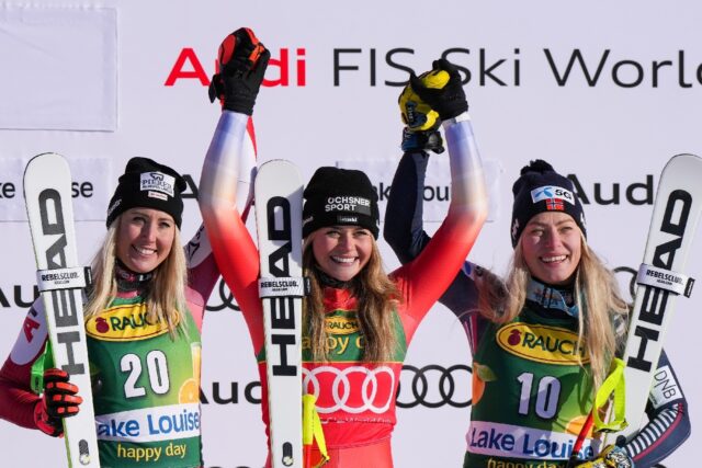 Suter Wins Lake Louise Super G As Goggia Misses Podium Breitbart 9435