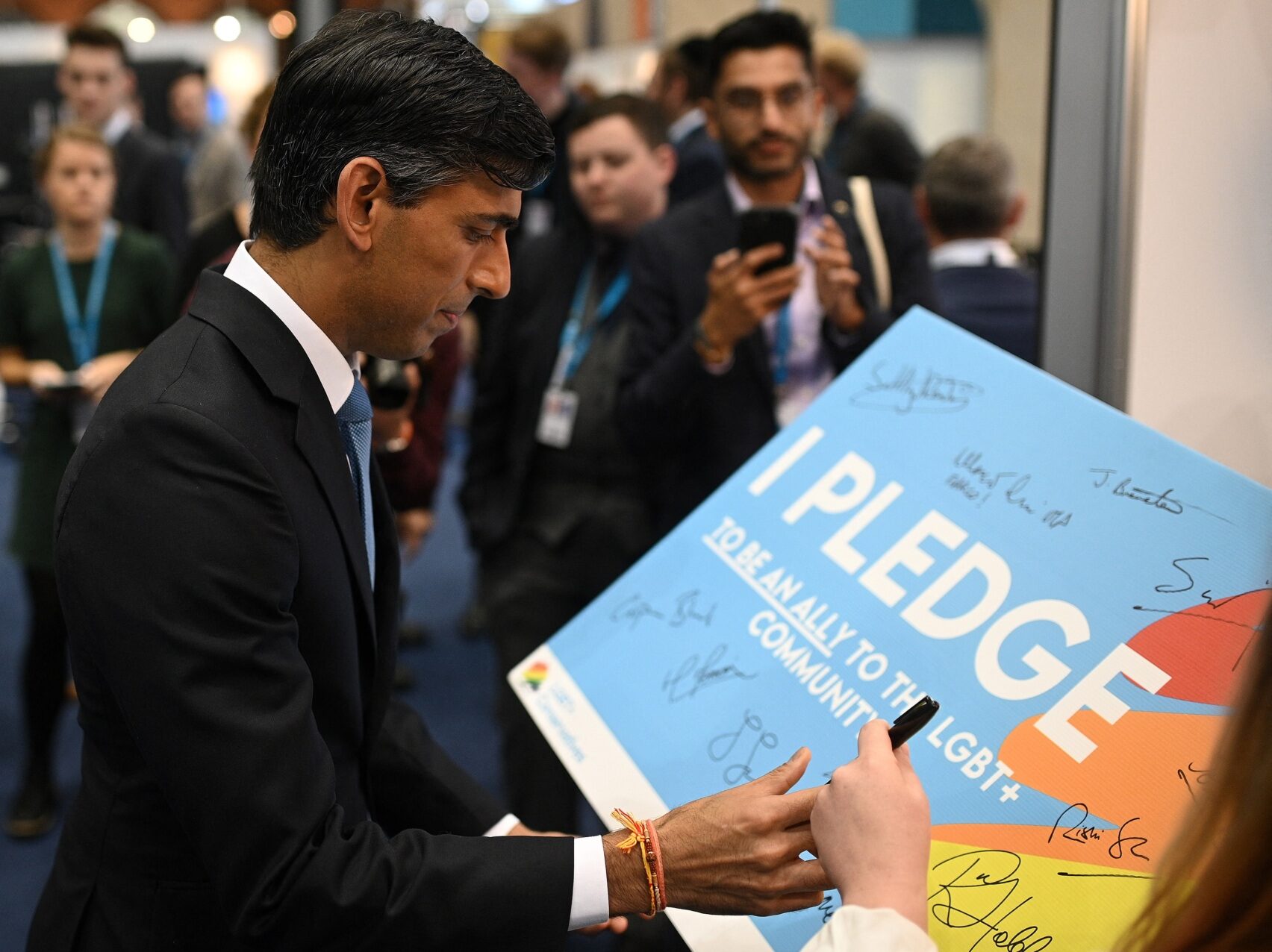 Tory Candidates Given Lessons on 'White Resentment' by Party - Vimarsana News