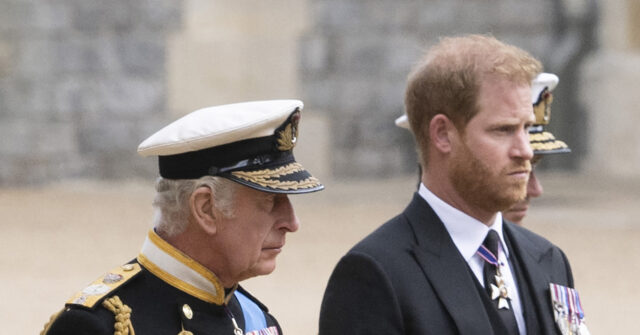 I Want Family Back But They Don't Want to Reconcile, Claims Prince Harry - Vimarsana News