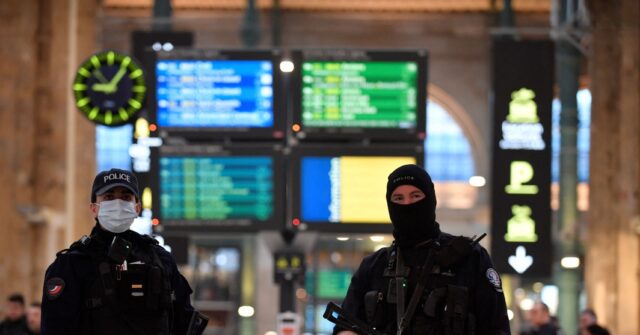 Knifeman Gunned Down After Stabbing Six at Paris Railway Station