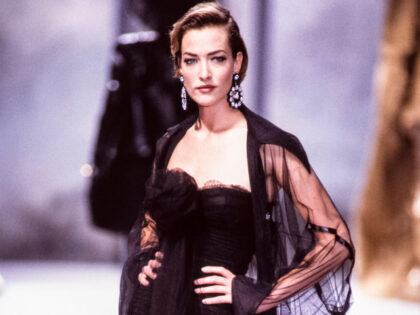 PARIS, FRANCE - JULY: Tatjana Patitz walks the runway at the Chanel Haute Couture Fall/Winter 1991-1992 fashion show during the Paris Fashion Week in July, 1991 in Paris, France. (Photo by Victor VIRGILE/Gamma-Rapho via Getty Images)