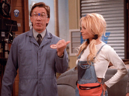 HOME IMPROVEMENT - "The Kiss and the Kiss-Off" - Airdate: May 21, 1997. (Photo by ABC Photo Archives/Disney General Entertainment Content via Getty Images) TIM ALLEN;PAMELA ANDERSON;RICHARD KARN