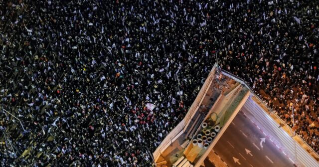 120,000 Israelis Gather in Tel Aviv to Protest Netanyahu Government